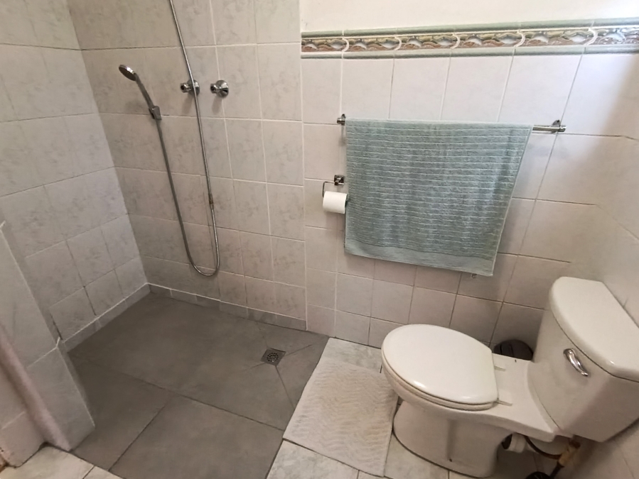 3 Bedroom Property for Sale in Wavecrest Eastern Cape